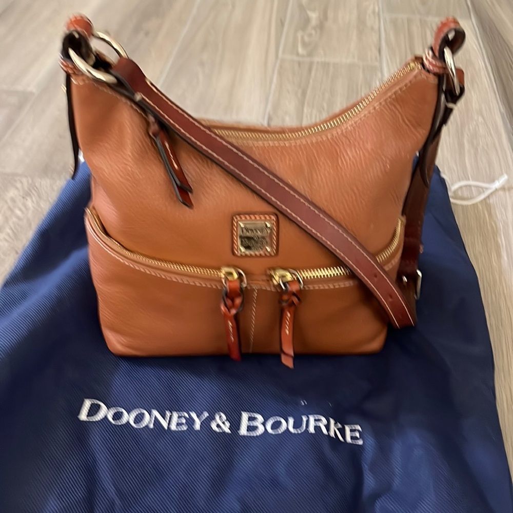 COPY - Dooney & Bourke pebble grain front zip hobo bag